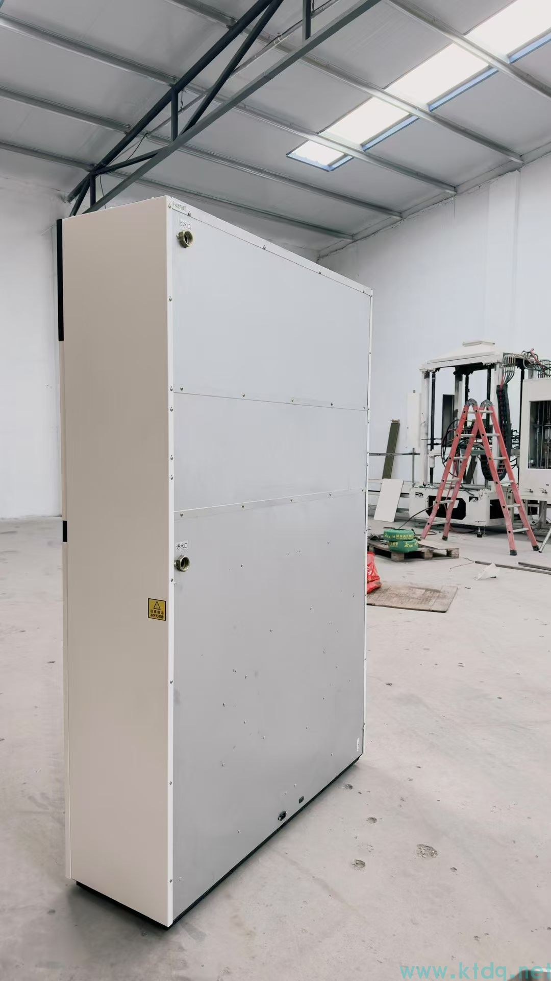 廠家供應(yīng)大型10匹商用水空調(diào) 冷暖兩用水冷空調(diào)井水柜機(圖3)